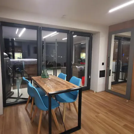 Villa46 * 佩奇